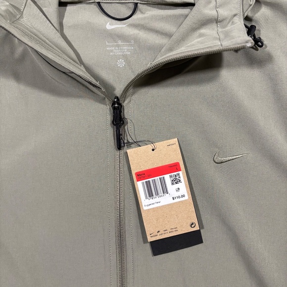 Nike Unlimited Water-Repellent Hooded Versatile Jacket Green FB7551 Men's XL - Picture 3 of 8